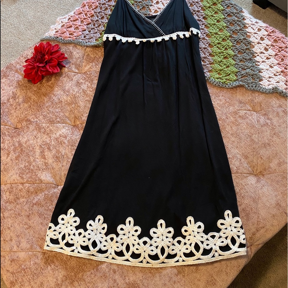 Dress - Picture 7 of 7